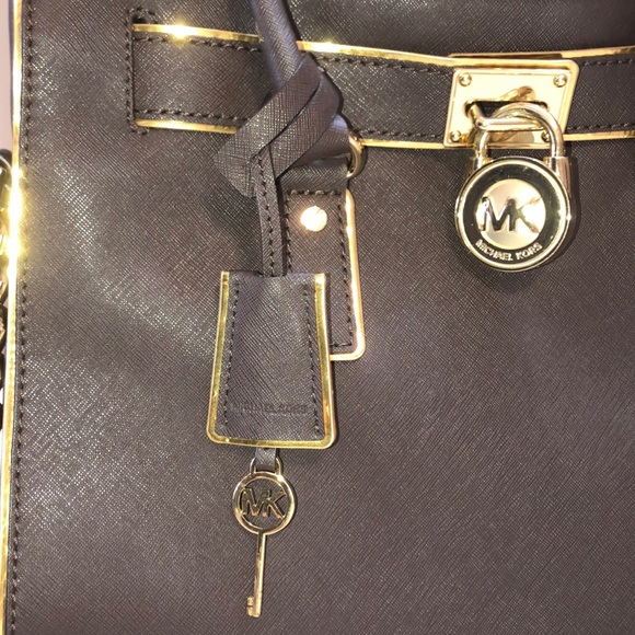 Michael Kors MK Large Saffiano Leather Hamilton - Picture 6 of 8